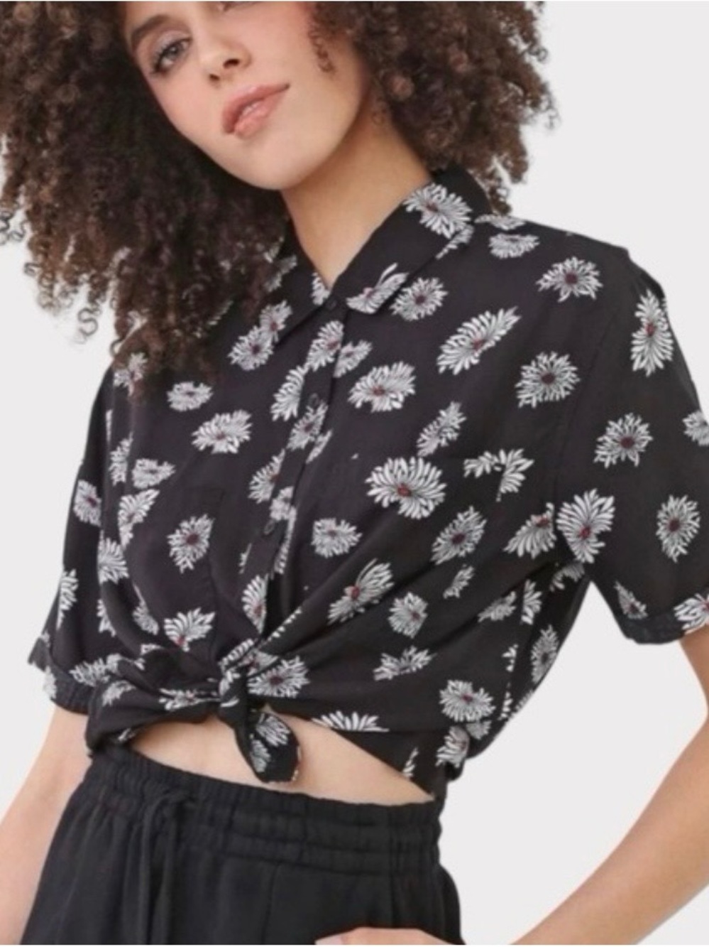 Vans Floral Pattern Button Up Top - Picture 5 of 7